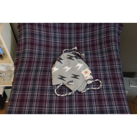 Vintage NWT The Mews Made in USA Acrylic Winter Cap - Picture 7 of 11